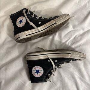 women’s size 6.5 hightop converse